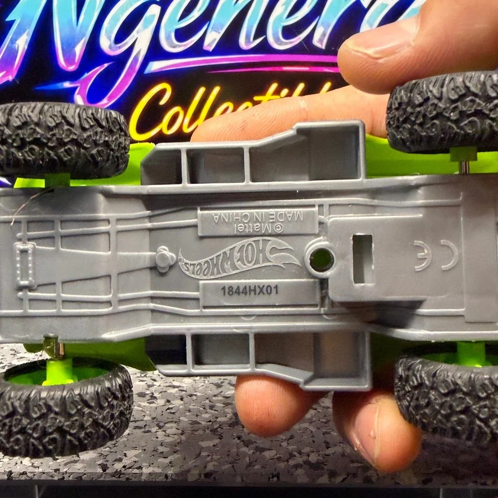 Hot Wheels Mattel Lime Green Monster Truck Off-Road Toy Vehicle 1844HX01